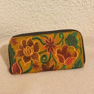 Cartera 100% Mexicana.